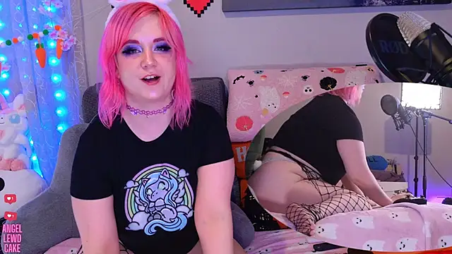 Angel-Lewd-Cake online show from 04-04-26, 03:20