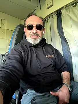 Snapshot of dzhakar chatting on 01-14-26, 11:49 dzhakar online show from 01-14-26, 11:49