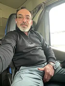 Snapshot of dzhakar chatting on 02-02-26, 12:26 dzhakar online show from 02-02-26, 12:26