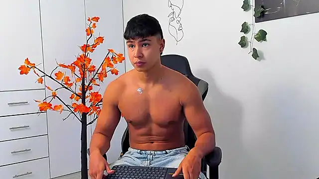 Snapshot of Bray_Kevin chatting on 01-05-26, 06:44 Bray Kevin online show from 01-05-26, 06:44