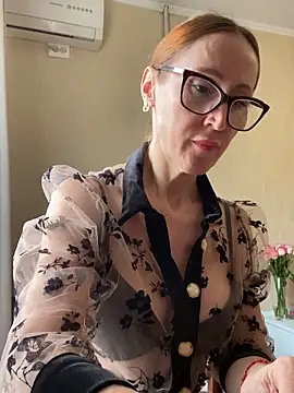 LauraDavis online show from 06-30-26, 12:50