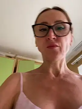LauraDavis online show from 07-11-26, 02:53