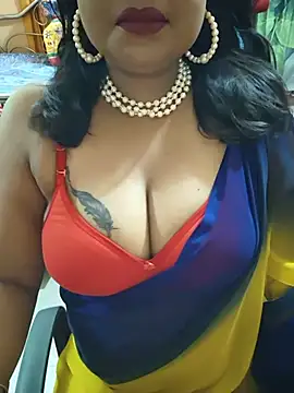 Snapshot of YR-SHIVANI chatting on 07-10-26, 05:56 YR-SHIVANI online show from 07-10-26, 05:56