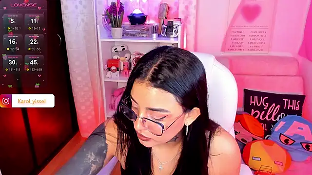 Hinataw33d01 online show from 12-17-24, 01:07