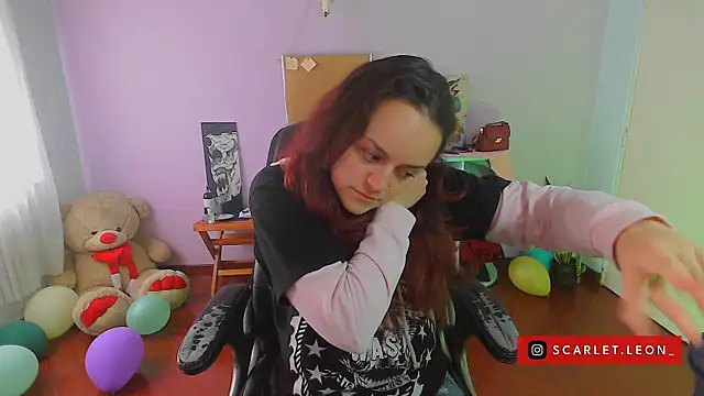 Scarletleon77 online show from 12-06-24, 03:00