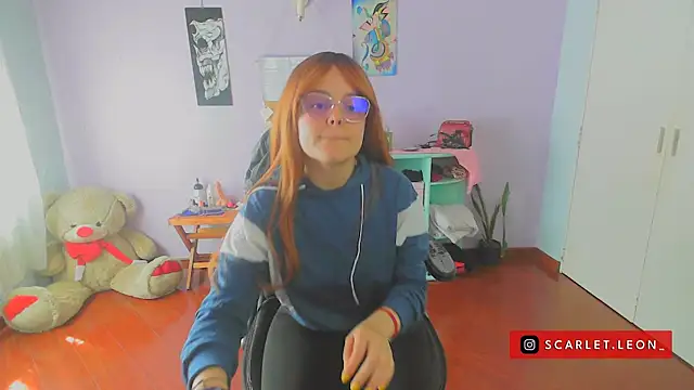 Scarletleon77 online show from 02-07-25, 03:41