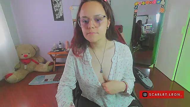 Scarletleon77 online show from 02-17-25, 06:37