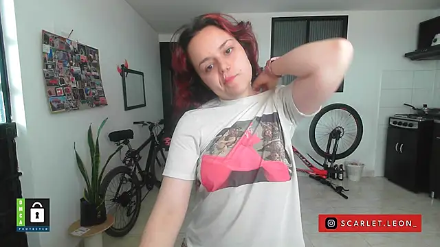 Scarletleon77 online show from 09-29-25, 04:34