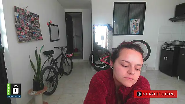 Scarletleon77 online show from 09-30-25, 03:50