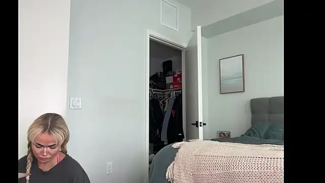 ElenaErickson online show from 02-04-26, 10:04