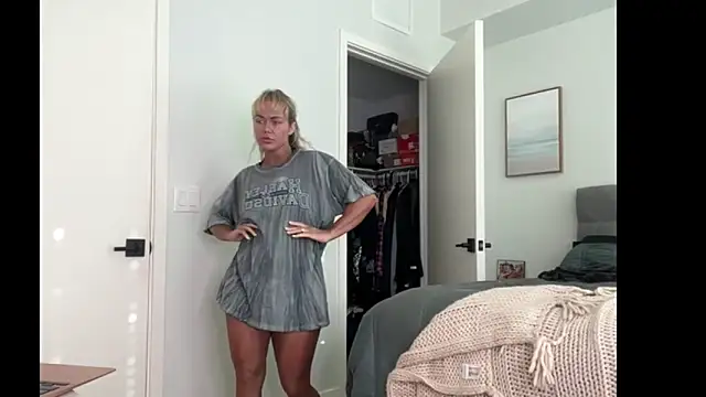 ElenaErickson online show from 05-17-26, 12:19