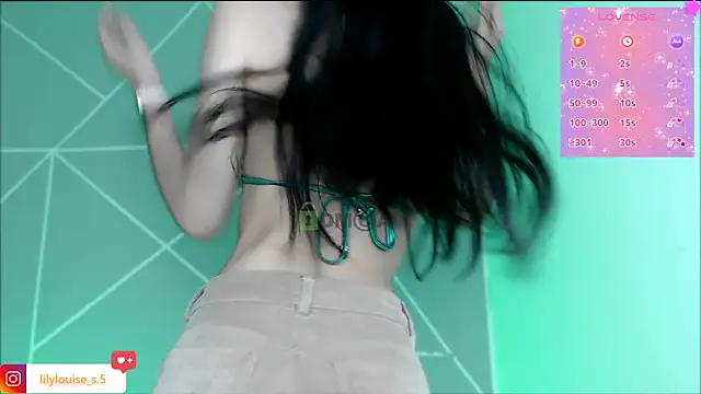 Snapshot of lilylouisee chatting on 03-13-26, 10:55 lilylouisee online show from 03-13-26, 10:55