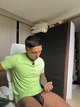 Snapshot of sendfer chatting on 06-19-26, 07:17 sendfer online show from 06-19-26, 07:17