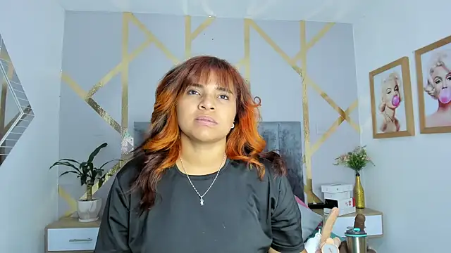 angelina castroo online show from 01-18-25, 03:31