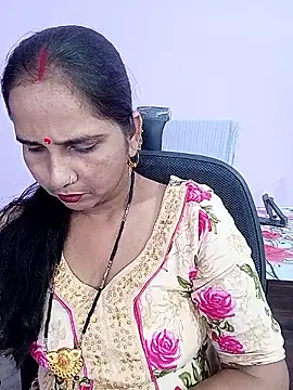 reemacouple007 online show from 05-26-26, 07:37