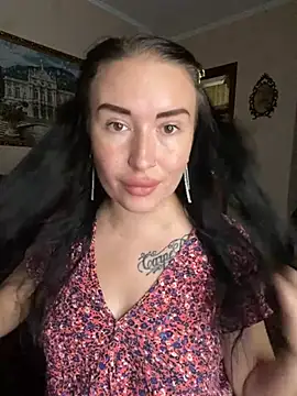 Snapshot of Roxana_Bell chatting on 06-21-26, 11:46 Roxana Bell online show from 06-21-26, 11:46