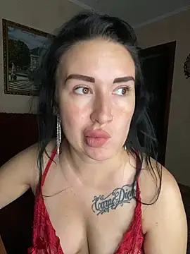 Snapshot of Roxana_Bell chatting on 06-26-26, 05:39 Roxana Bell online show from 06-26-26, 05:39