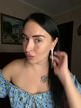 Snapshot of Roxana_Bell chatting on 07-06-26, 06:43 Roxana Bell online show from 07-06-26, 06:43