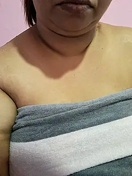 Snapshot of Ravina_patil1 chatting on 07-02-26, 07:47 Ravina patil1 online show from 07-02-26, 07:47