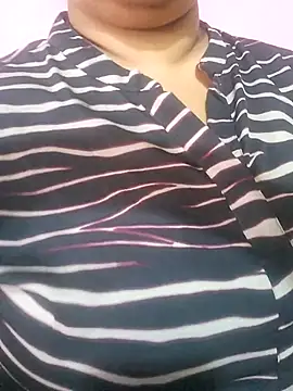 Snapshot of Ravina_patil1 chatting on 07-15-26, 12:54 Ravina patil1 online show from 07-15-26, 12:54