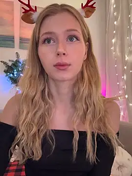 LunaRase online show from 12-22-25, 02:03