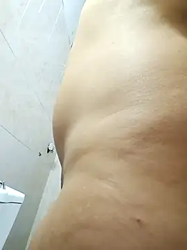 Ariakris online show from 04-26-26, 05:43