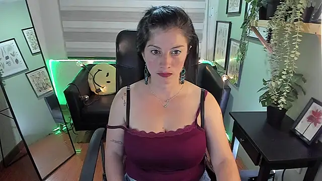 Snapshot of Aliiz_01 chatting on 07-24-26, 07:34 Aliiz 01 online show from 07-24-26, 07:34