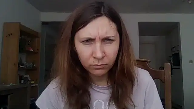 JasmineGlamour online show from 04-05-26, 01:30