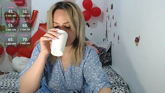 hotmilf4uxxx online show from 03-24-26, 10:31