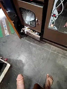 Snapshot of maharaj43 chatting on 04-11-26, 04:28 maharaj43 online show from 04-11-26, 04:28