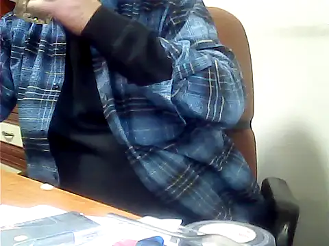 Snapshot of zormen355 chatting on 05-16-26, 02:49 zormen355 online show from 05-16-26, 02:49