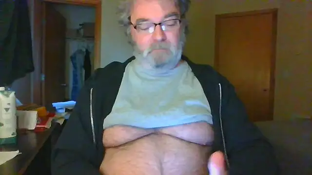 Snapshot of Doherty10 chatting on 04-08-26, 07:47 Doherty10 online show from 04-08-26, 07:47