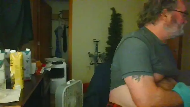 Snapshot of Doherty10 chatting on 04-11-26, 08:29 Doherty10 online show from 04-11-26, 08:29