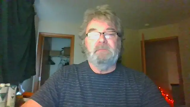 Snapshot of Doherty10 chatting on 04-15-26, 08:31 Doherty10 online show from 04-15-26, 08:31