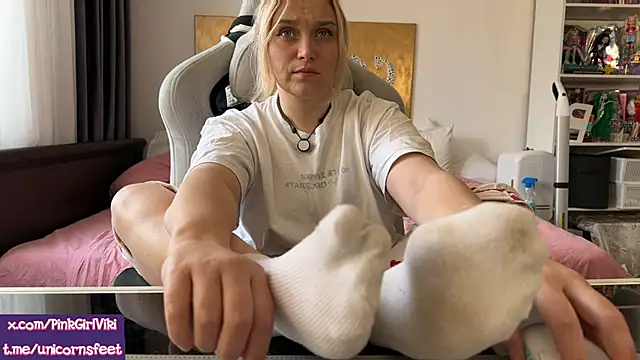 unicornsfeet online show from 04-09-26, 09:58