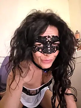EmySkinny85 online show from 05-06-26, 09:58