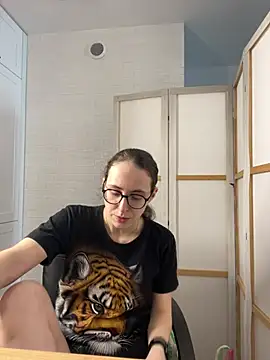 MartiniiSelenna online show from 07-12-26, 05:53