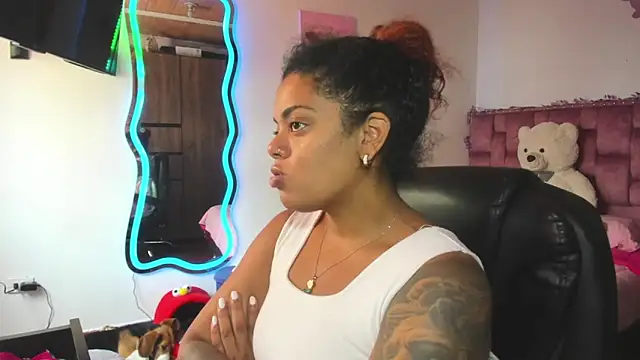 ladyrd1 online show from 03-01-26, 06:21