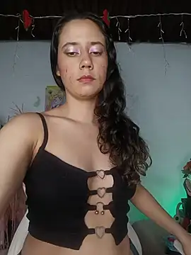 Snapshot of lovely_kitt chatting on 07-20-26, 03:43 lovely kitt online show from 07-20-26, 03:43