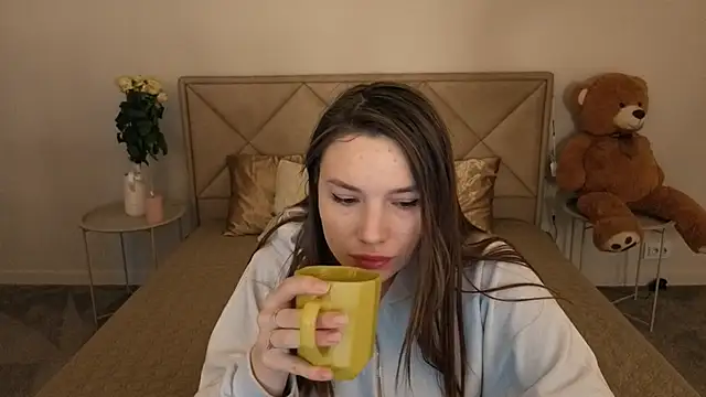 IceDanielles online show from 03-19-26, 01:37