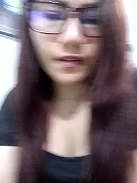 Snapshot of ZUCAAT chatting on 02-22-26, 04:24 ZUCAAT online show from 02-22-26, 04:24