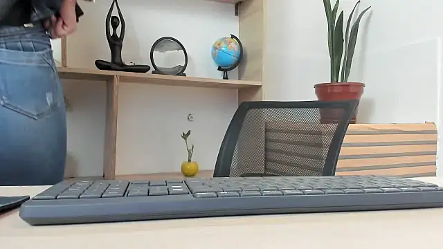 merlinaadams  online show from 09-30-25, 02:44