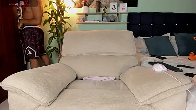 Neganhot  online show from 03-20-26, 12:37