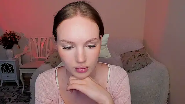 Snapshot of MishkaMe chatting on 07-21-26, 08:16 MishkaMe online show from 07-21-26, 08:16