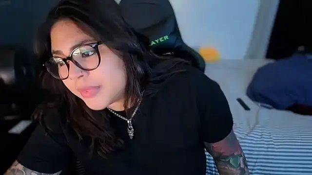 Snapshot of miacanela_xo chatting on 04-22-26, 01:41 miacanela xo online show from 04-22-26, 01:41