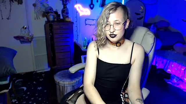 Bigbearnbunnyboy online show from 03-10-26, 05:12