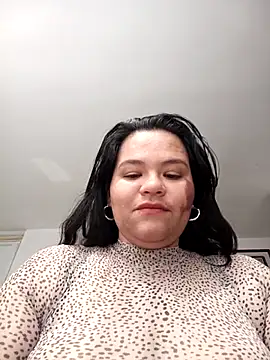 Julieta-tits online show from 04-14-26, 02:34