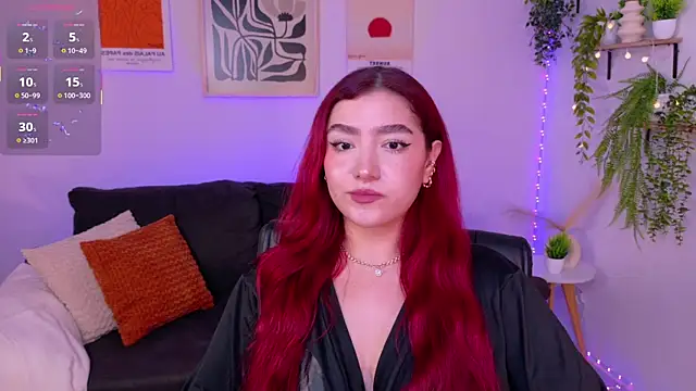 Snapshot of ViolettCastel chatting on 04-17-26, 08:23 ViolettCastel online show from 04-17-26, 08:23
