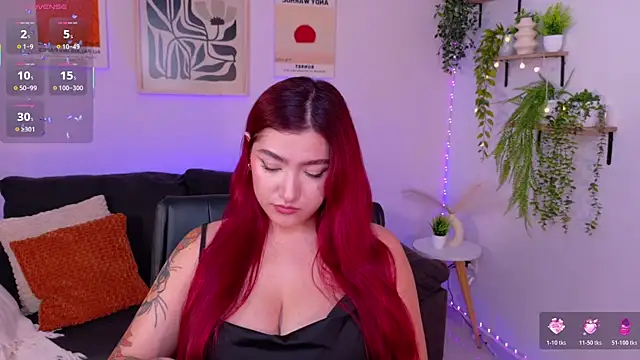 Snapshot of ViolettCastel chatting on 04-19-26, 06:43 ViolettCastel online show from 04-19-26, 06:43