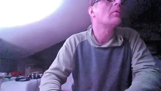 Bigthroaterboy online show from 10-26-25, 05:08